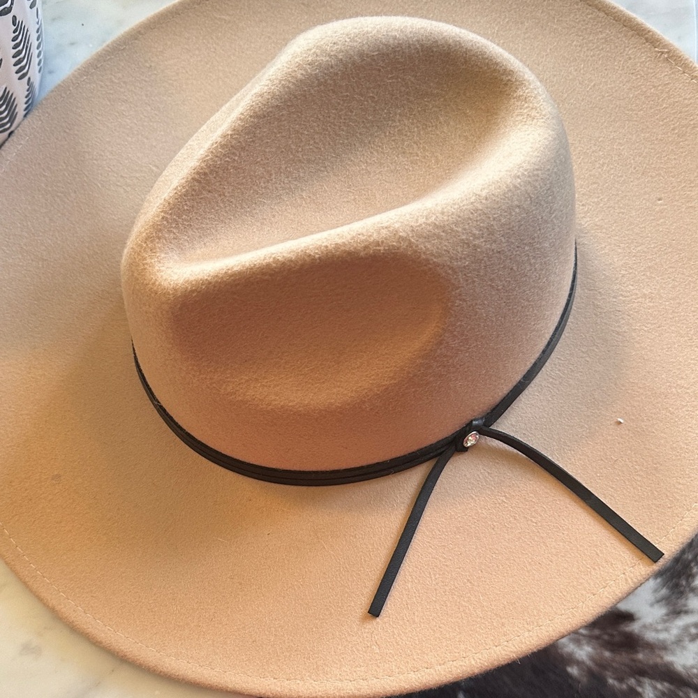 Chic Tan Women's Hat with Black Band